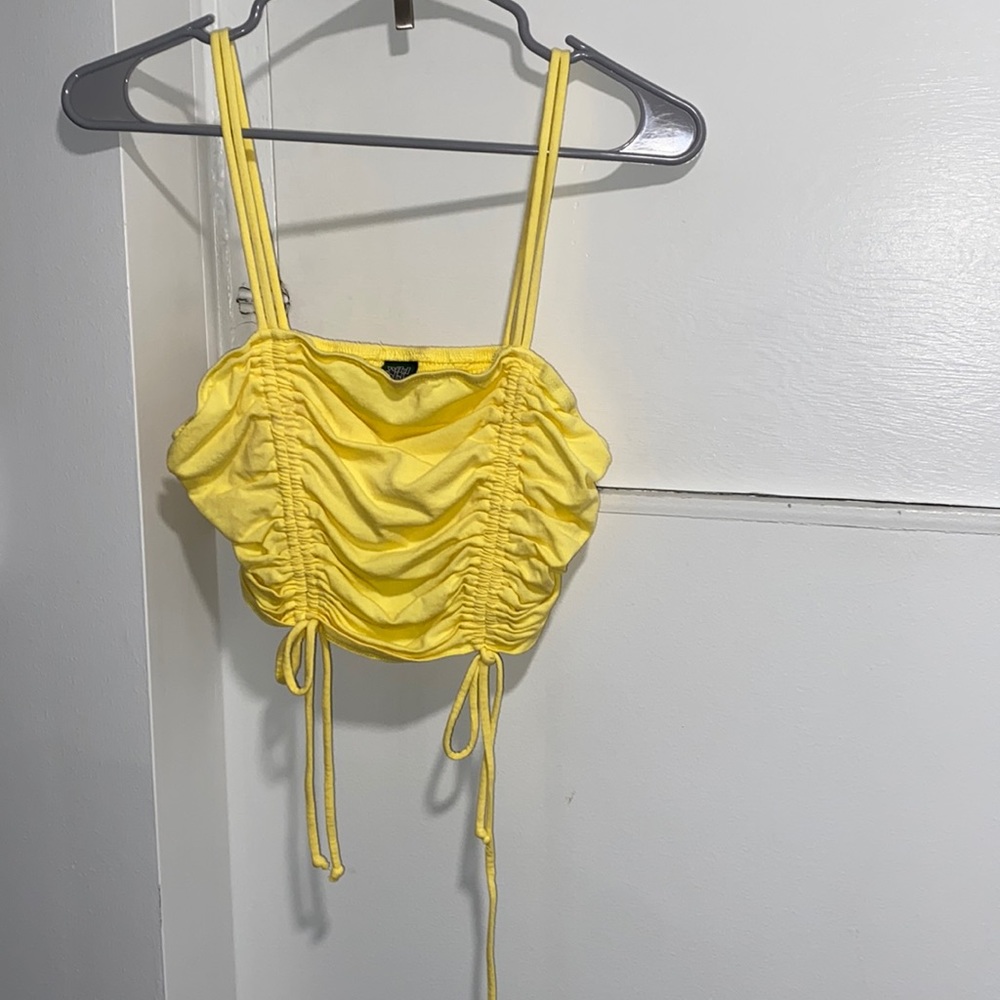 Wild Fable yellow adjustable tank top — size medium